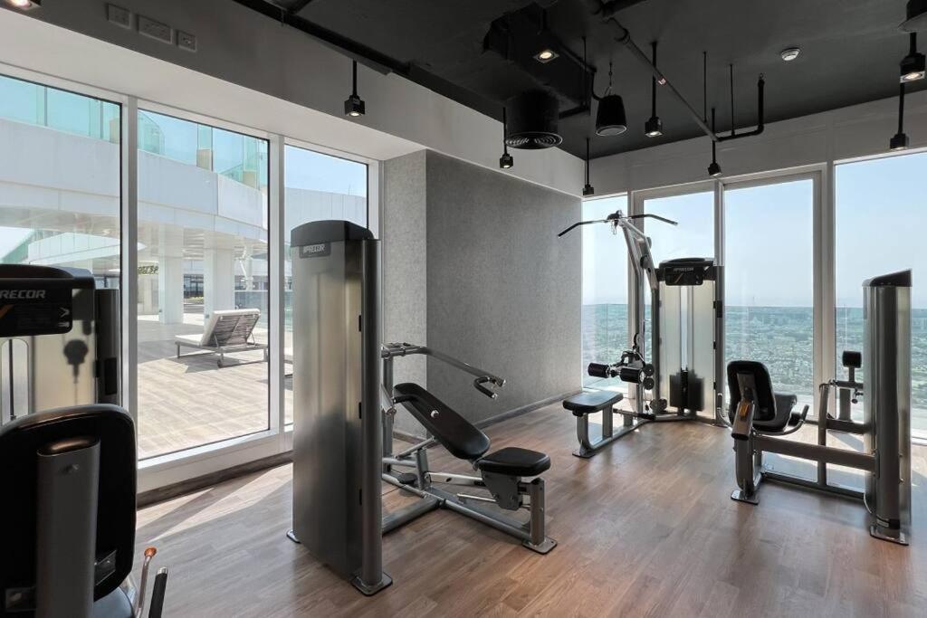 Appartement Chic 2 Bed Near Trade Centre With 5 Star Amenities à Dubaï Extérieur photo