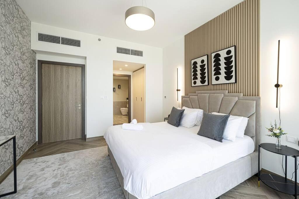 Appartement Chic 2 Bed Near Trade Centre With 5 Star Amenities à Dubaï Extérieur photo