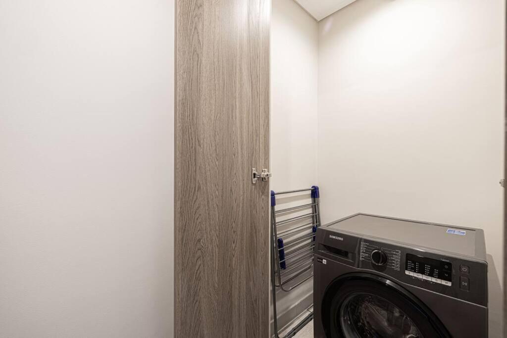 Appartement Chic 2 Bed Near Trade Centre With 5 Star Amenities à Dubaï Extérieur photo