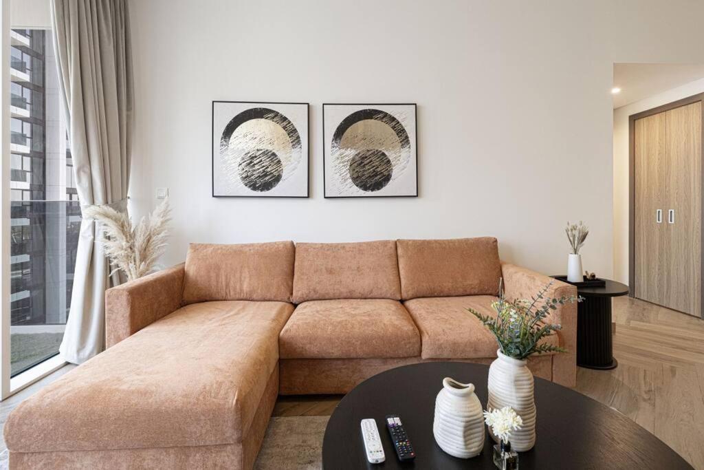 Appartement Chic 2 Bed Near Trade Centre With 5 Star Amenities à Dubaï Extérieur photo