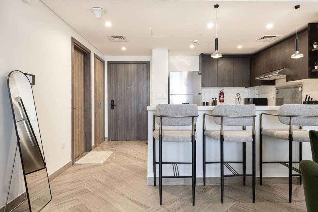 Appartement Chic 2 Bed Near Trade Centre With 5 Star Amenities à Dubaï Extérieur photo